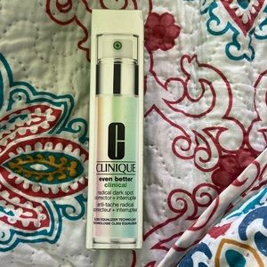 Clinique even better clinical radical dark spot corrector & interrupter